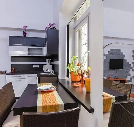 Cheery Flat Apartment Budapest